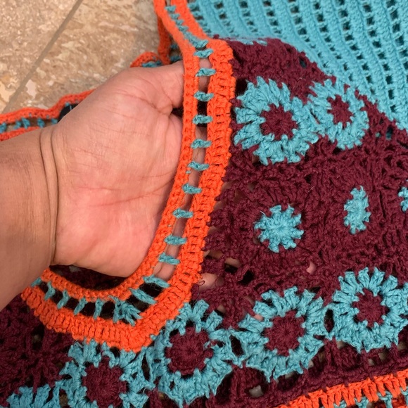 Moda International Ladies Crocheted Top - Picture 3 of 5